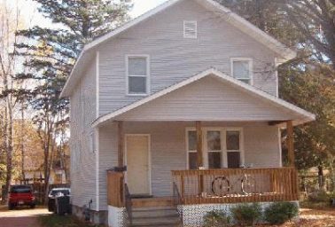 6 Bedroom / 2 Bath Only 3 Blocks from Campus