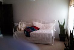 Prentice Street Duplex – 3 Bedroom / 1.5 Bath – Lower