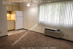 Marshfield Lower Studio Apartment Available NOW!