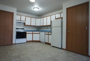 Cat Friendly 2 Bedroom Upper Apartment Available Now!