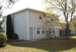 1 Bedroom Townhouse Apartment Available May 1st!