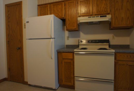 2 Bedroom Upper Apartment with a Garage Available!