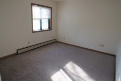 2 Bedroom Upper Apartment with a Garage Available May 1st!